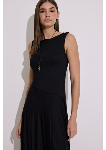 Kolsuz Dökümlü Elbise Siyah modelleri