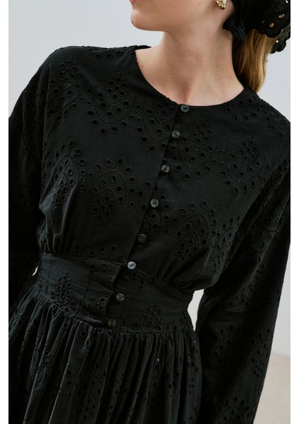 Brode Düğmeli Elbise Siyah fırsatları