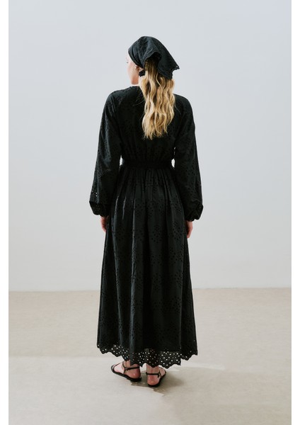 Brode Düğmeli Elbise Siyah