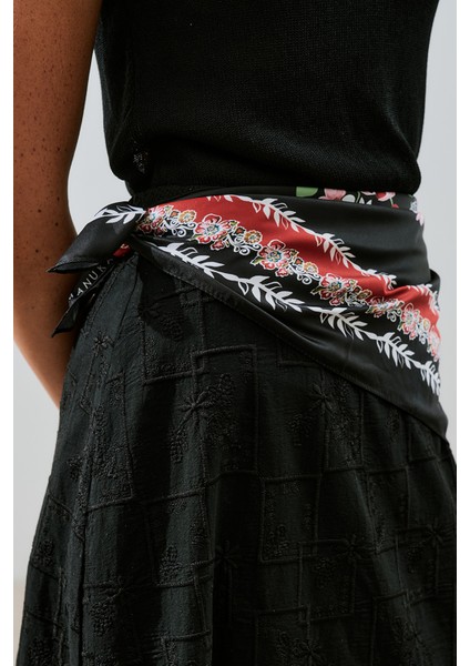 Saten Desenli Fular Lora