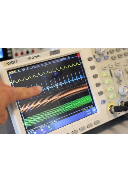XDS3104E Osiloskop 100 Mhz 4 Kanal 8″ Dokunmatik – Bus Decode