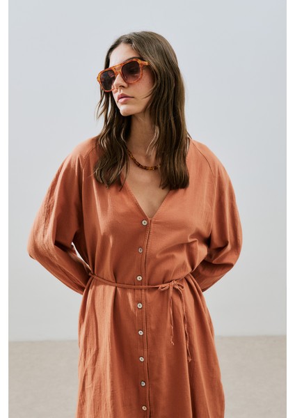 Dokulu Düğmeli Uzun Tunik Tarçın modelleri