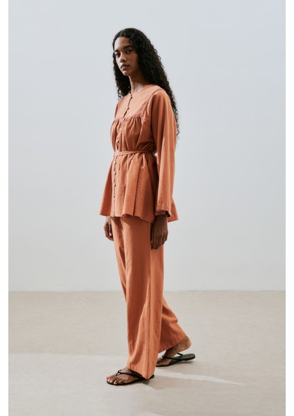 Dokulu Işlemeli Gömlek Tarçın fırsatları