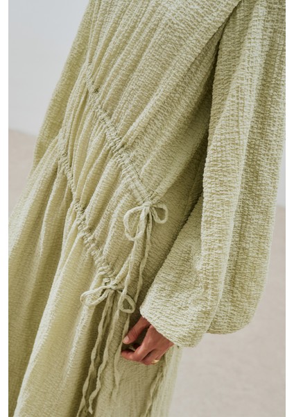 Büzgü Bağlamalı Dokulu Elbise Yeşil fırsatları