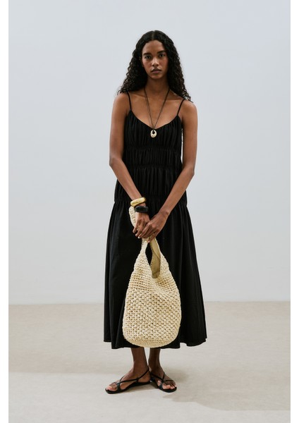 Dokulu Büzgü Detaylı Elbise Siyah fırsatları