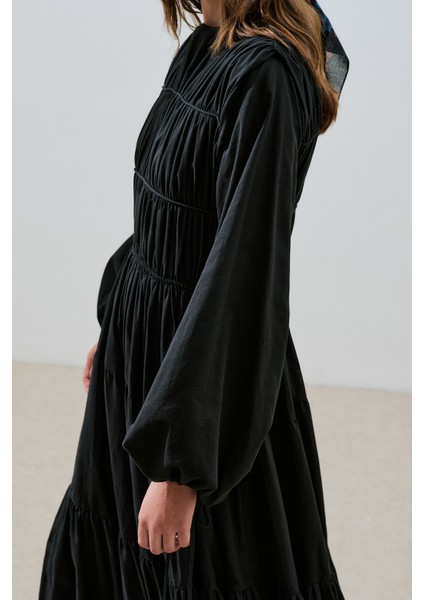 Büzgülü Uzun Kol Elbise Siyah