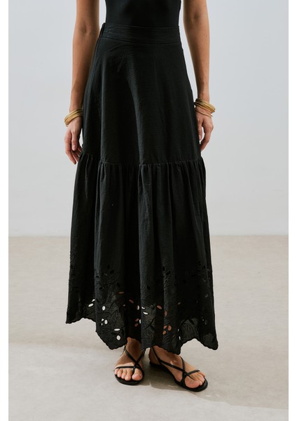 Nakışlı Uzun Etek Siyah indirimleri