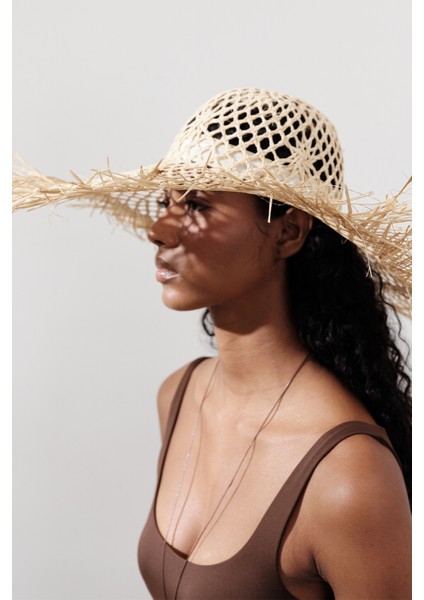 Desenli Hasır Şapka Bej fiyatları