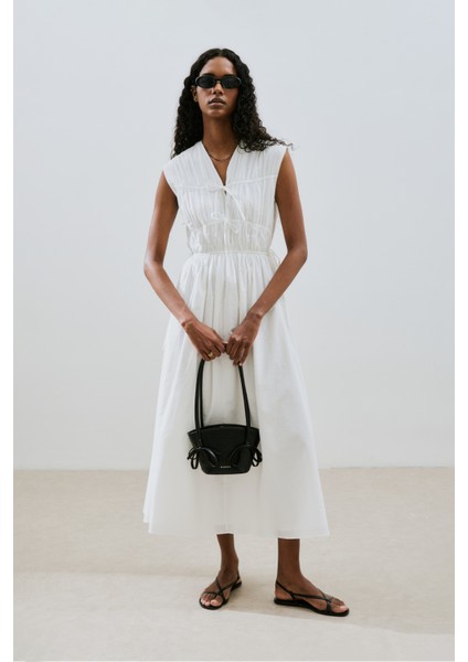 Büzgülü Bağlama Detaylı Elbise Ekru