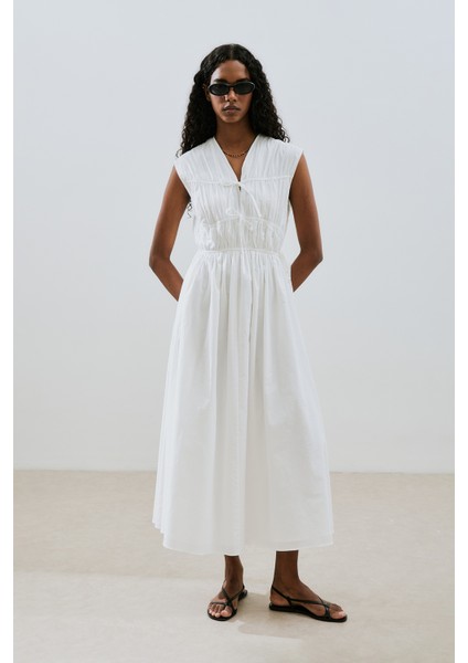 Büzgülü Bağlama Detaylı Elbise Ekru fiyatları