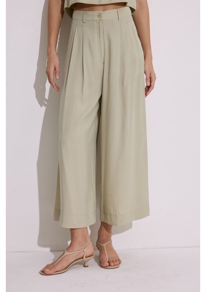 Modal Pileli Geniş Pantolon Çağla fırsatları