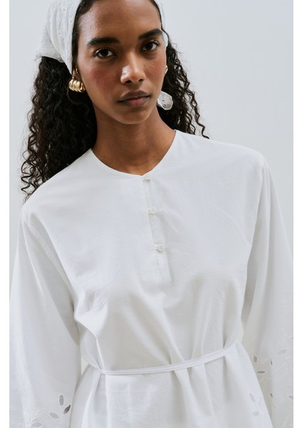 Nakış Detaylı Tunik Ekru fırsatları