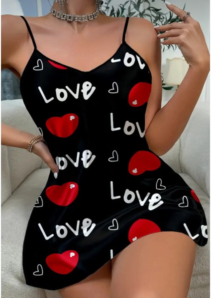 Siyah Aşk Temalı Kalp Desenli Yırtmaç Detaylı Saten Gecelik modelleri