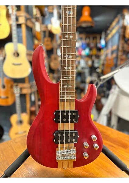 B04- Rd 4 Telli Aktif Bass Gitar Kırmızı Renk modelleri