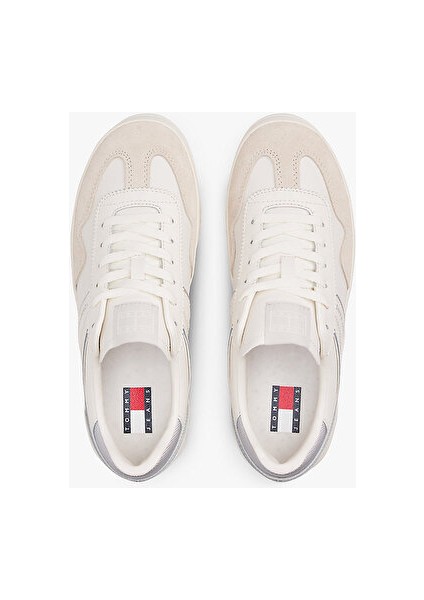 Kadın Beyaz Sneaker modelleri