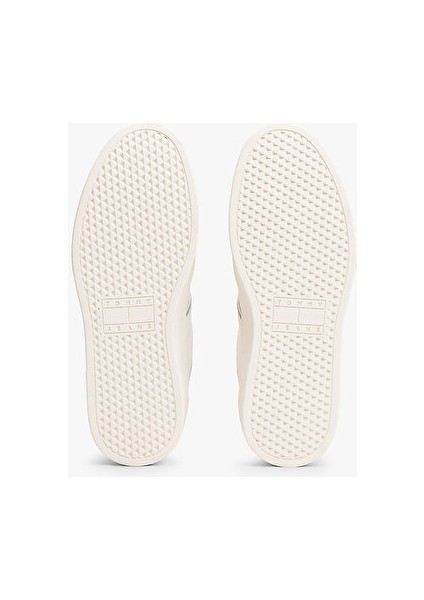 Kadın Beyaz Sneaker indirimleri