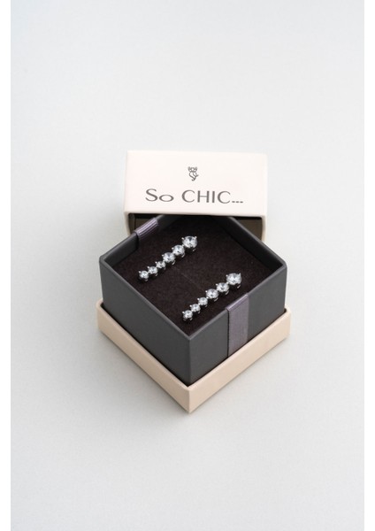 Beyazın Büyüsü 18 Ayar Beyaz Altın Kaplama Gümüş Tasarım Küpe indirimleri