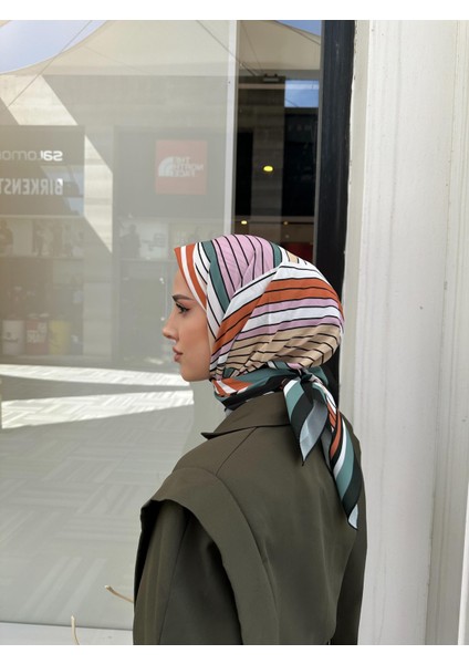 Sofya Desenli Eşarp modelleri