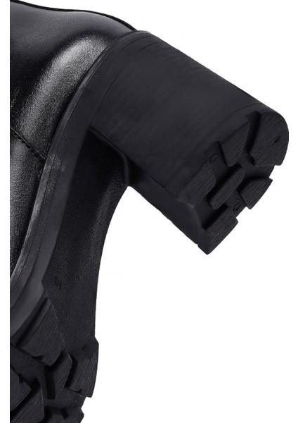 Kadın Siyah Kalın Topuklu Deri Bot 25WFD153218