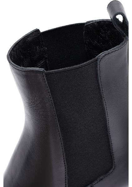 Kadın Siyah Kalın Topuklu Deri Bot 25WFD153218