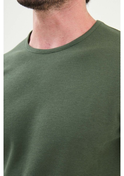 Desenli Slim Fit Kısa Kollu Pamuk Erkek T-Shirt fiyatları