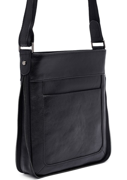 Erkek Siyah Uzun Askılı Deri Postacı Çantası 25SBD3017FT