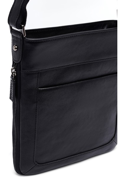 Erkek Siyah Uzun Askılı Deri Postacı Çantası 25SBD3017FT