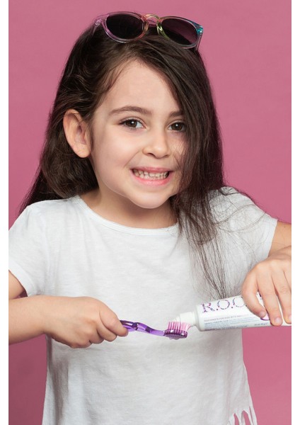 Kids Meyve Aromalı Florürsüz Diş Macunu 45 gr x 2'li Paket – Çocuklar için Güvenli ve Nazik Formül indirimleri