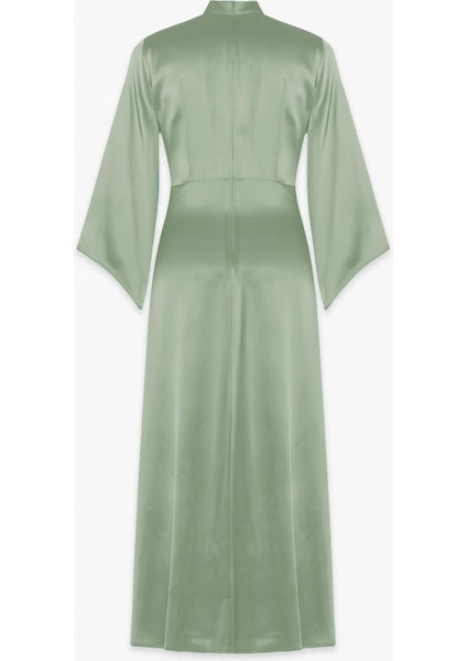 Nil Yeşili V Yaka Bel ve Kol Detaylı Midi Boy Elbise fiyatları