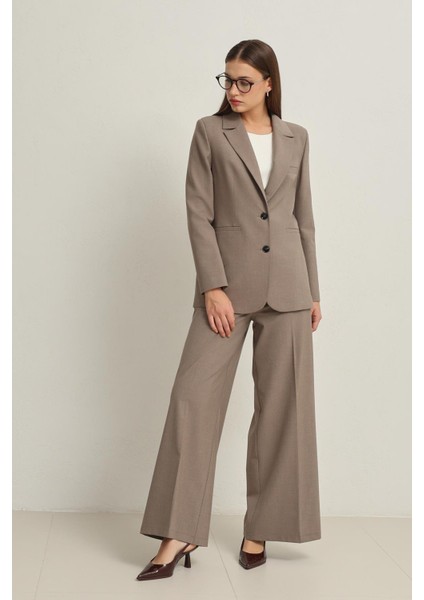 Vizon Cep ve Düğme Detaylı Basic Ceket fırsatları