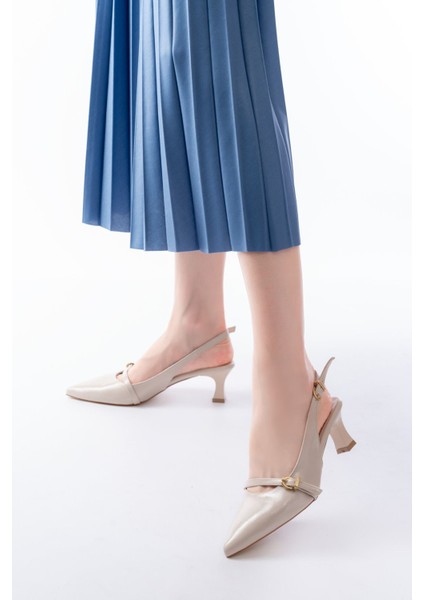 H-470 Bej Rugan Baret Tokalı Arkası Açık Günlük Kadın Sandalet