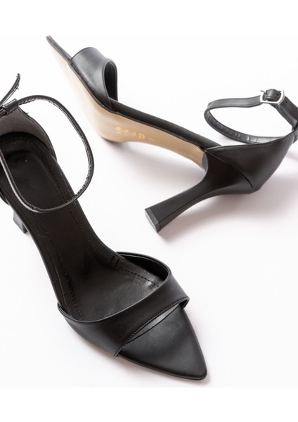 718 Siyah Cilt Sivri Burunlu Topuklu Bilekten Bağlamalı Kadın Ayakkabı fırsatları