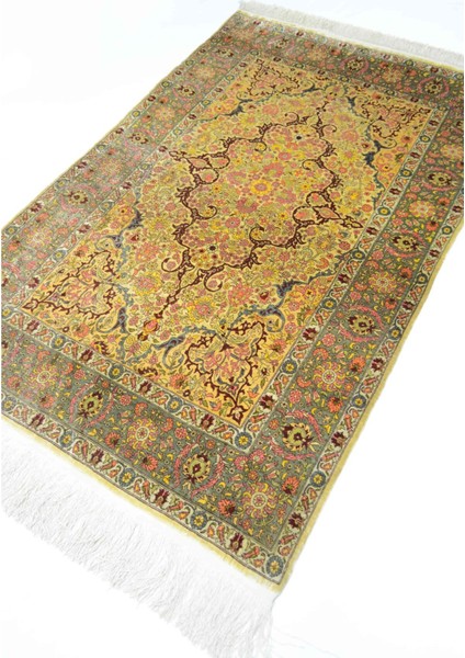 Saf Ipekten El Dokuma Madalyon Motifli Hereke Halısı 106X164 cm (1.74 M²) fiyatları