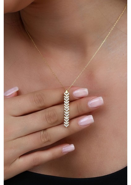 18K Altın Kaplamalı 925 Ayar Gümüş V Çavuş Model Su Yolu Kolye - 23183002