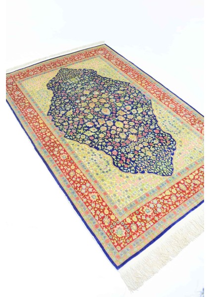 Saf Ipekten El Dokuma Çeşmi Bülbül Desenli Hereke Halısı 108X164 cm (1.77 M²) modelleri