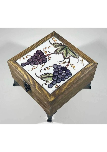 Bereketin Simgesi Üzüm Motifli Ahşap Takı Kutusu