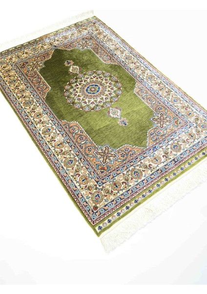 Saf Ipekten El Dokuma Yeşil Renk Göbekli Model Hereke Halısı 76X110 cm (0.84 M²) fırsatları