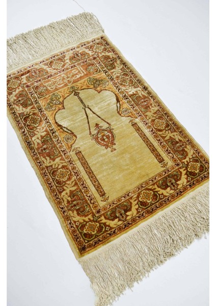 Saf Ipekten El Dokuma Hereke Mini Seccade Halı 37X53 cm (0.20 M²) fiyatları