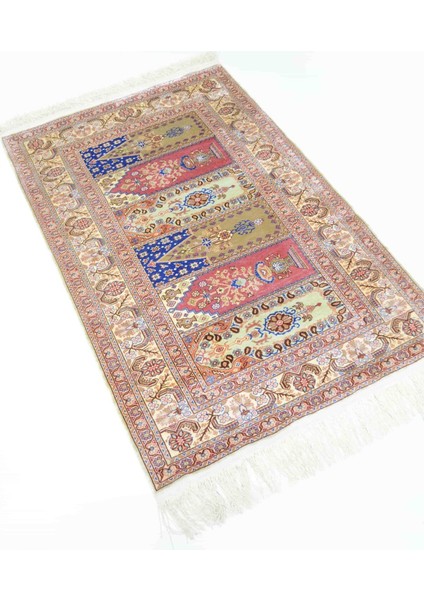Saf Ipekten El Dokuma Mihraplı Aile Namazlığı Kayseri Halısı 72X109 cm (0.79 M²) indirimleri