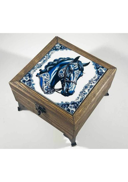 Gücün ve Sadakatin Simgesi At Motifli Ahşap Takı Kutusu
