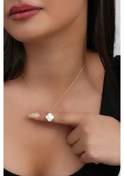 14K Altın Kaplamalı 925 Ayar Gümüş Granada Saray Yoncası Kolye - Beyaz 231829003 modelleri