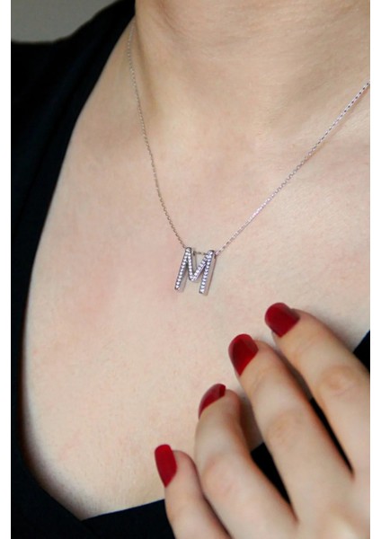 925 Ayar Gümüş M Harfi Kolye - 23090402