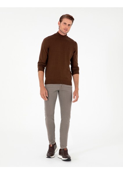 Erkek Koyu Kahverengi Slim Fit Yarım Balıkçı Yaka Basic Triko Kazak 50296548-VR084 fırsatları