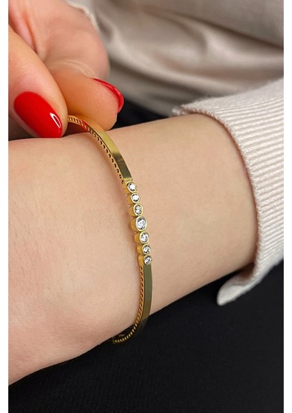 18K Altın Kaplamalı 925 Ayar Gümüş Zirkon Taşlı Kelepçe Bileklik - 45101401 modelleri