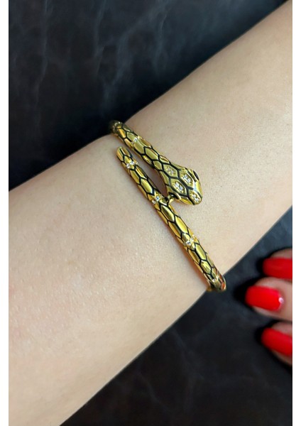 18K Altın Kaplamalı 925 Ayar Gümüş Yılan Figürlü Kelepçe Bileklik - 45102601 modelleri