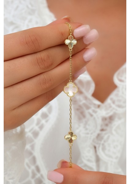 14K Altın Kaplamalı 925 Ayar Gümüş Granada Saray Yoncaları Bileklik - Beyaz 45103303 modelleri