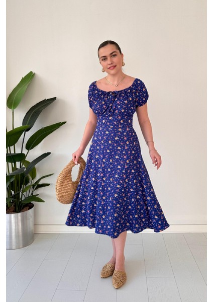Kayık Yaka Önü Bağlamalı Çiçek Desenli Göğüs Büzgülü Bürümcük Midi Elbise