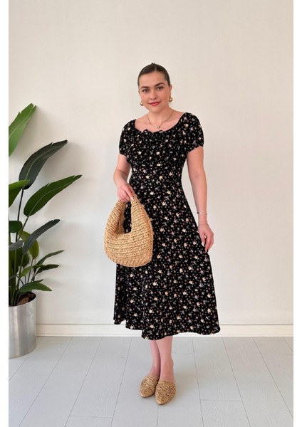 Kayık Yaka Önü Bağlamalı Çiçek Desenli Göğüs Büzgülü Bürümcük Midi Elbise