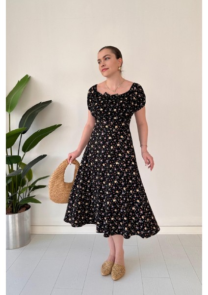 Kayık Yaka Önü Bağlamalı Çiçek Desenli Göğüs Büzgülü Bürümcük Midi Elbise modelleri