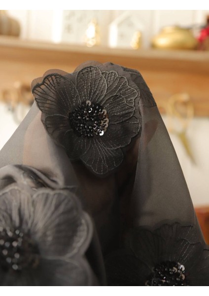 Üç Boyutlu Kopma Çiçekli Dantel Siyah Renkte fiyatları